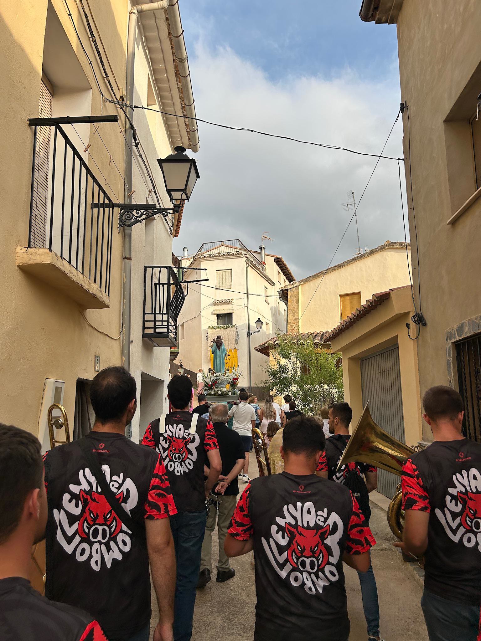 Fiesta y energía en las calles