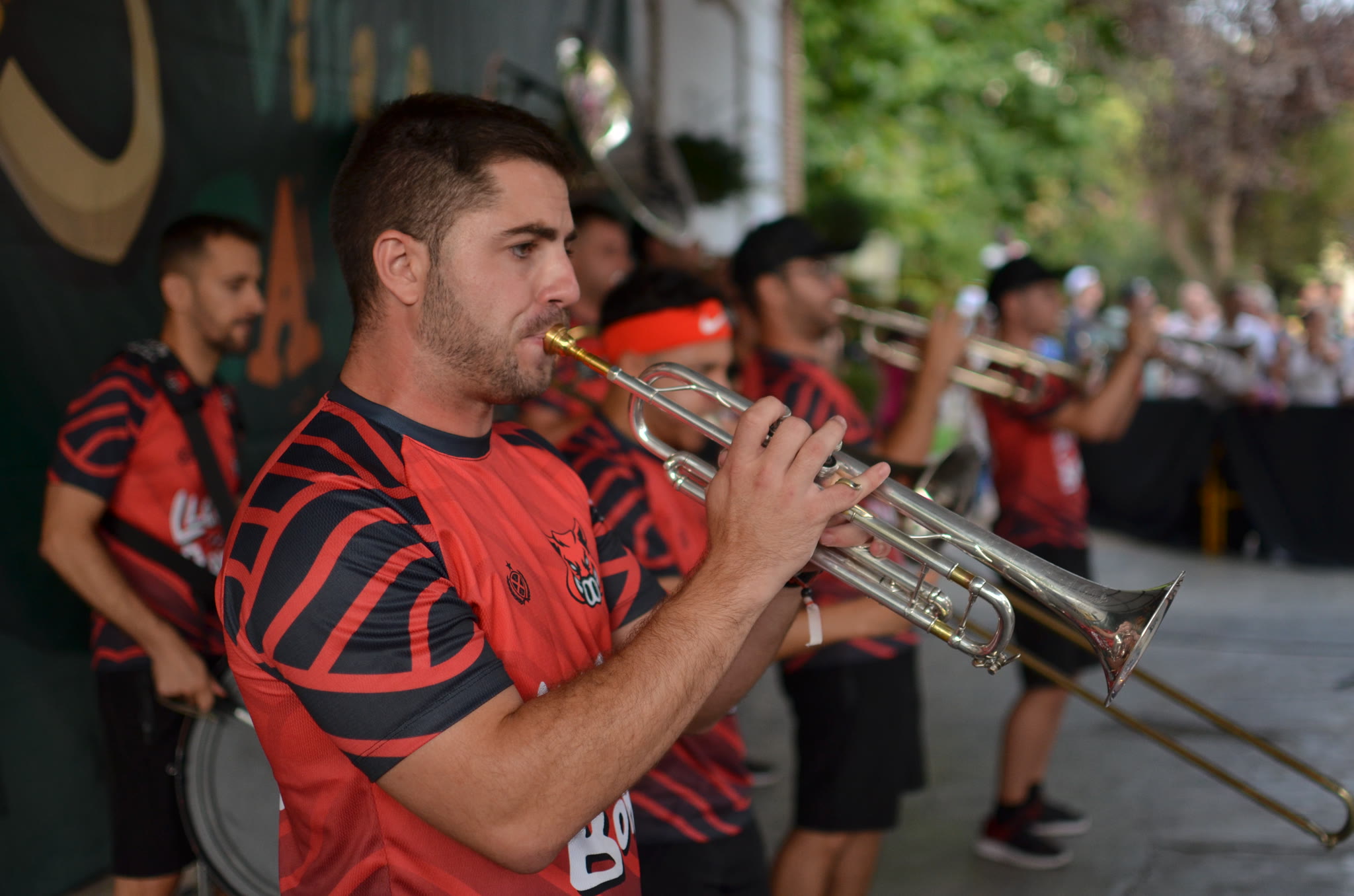 Pasacalles festivo y espectáculo musical